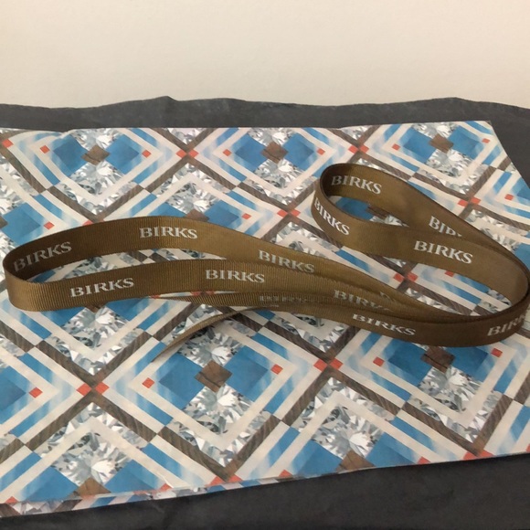 Birks Necklace and Earring Box Ribbon and Packaging - Picture 5 of 5